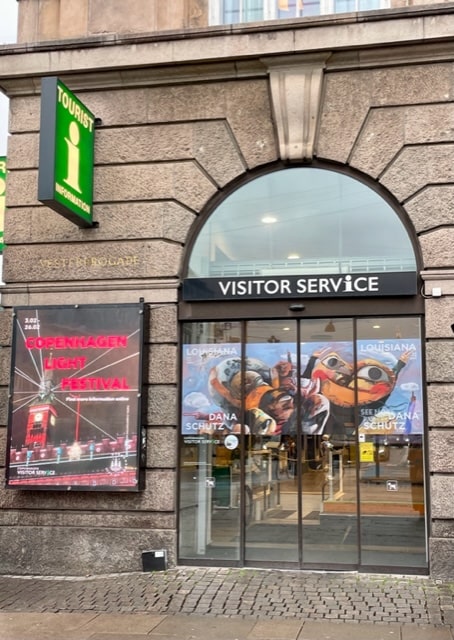 The front of the Visitor Information Centre.  It shows step free access making it easy for the wheelchair user or other disabled person to gain entry.